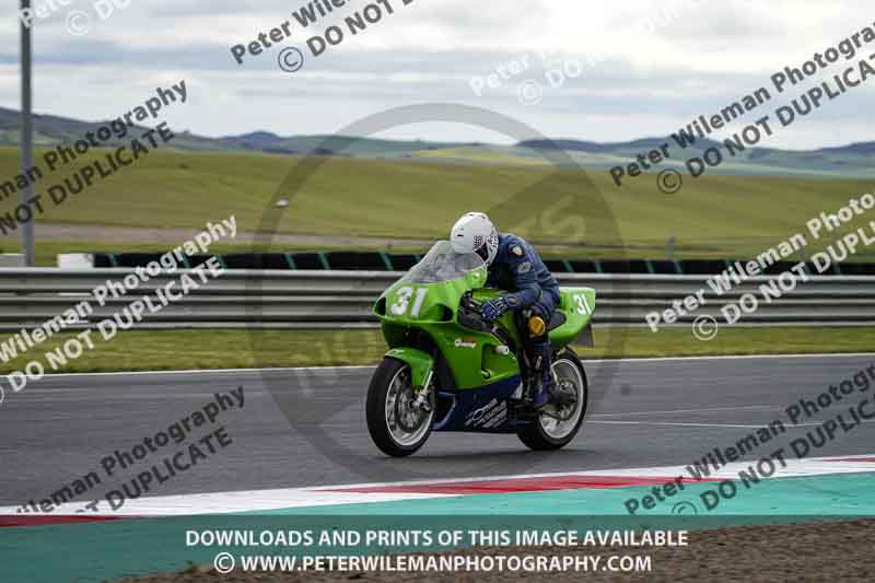 cadwell no limits trackday;cadwell park;cadwell park photographs;cadwell trackday photographs;enduro digital images;event digital images;eventdigitalimages;navarra;no limits trackdays;peter wileman photography;racing digital images;trackday digital images;trackday photos